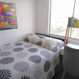 Privada Comoda Vista Habitación en casa particular Bogotá